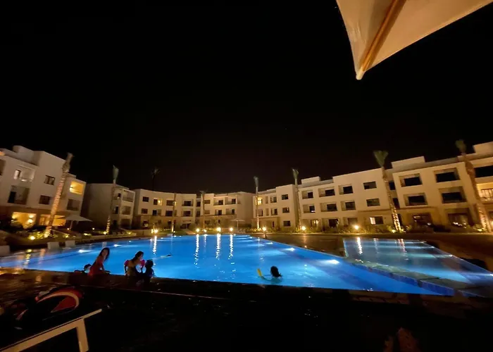 Salty Life Chalet, Azha *